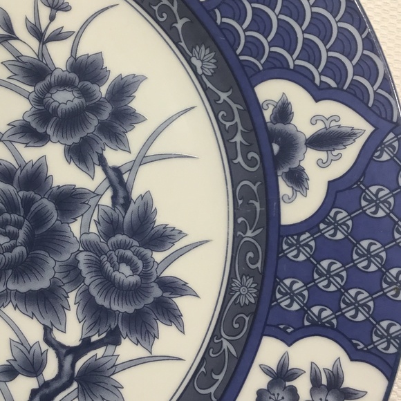 VINTAGE Imari Blossom Pattern Blue Theme Dinner Plate 10.75” - Picture 6 of 8